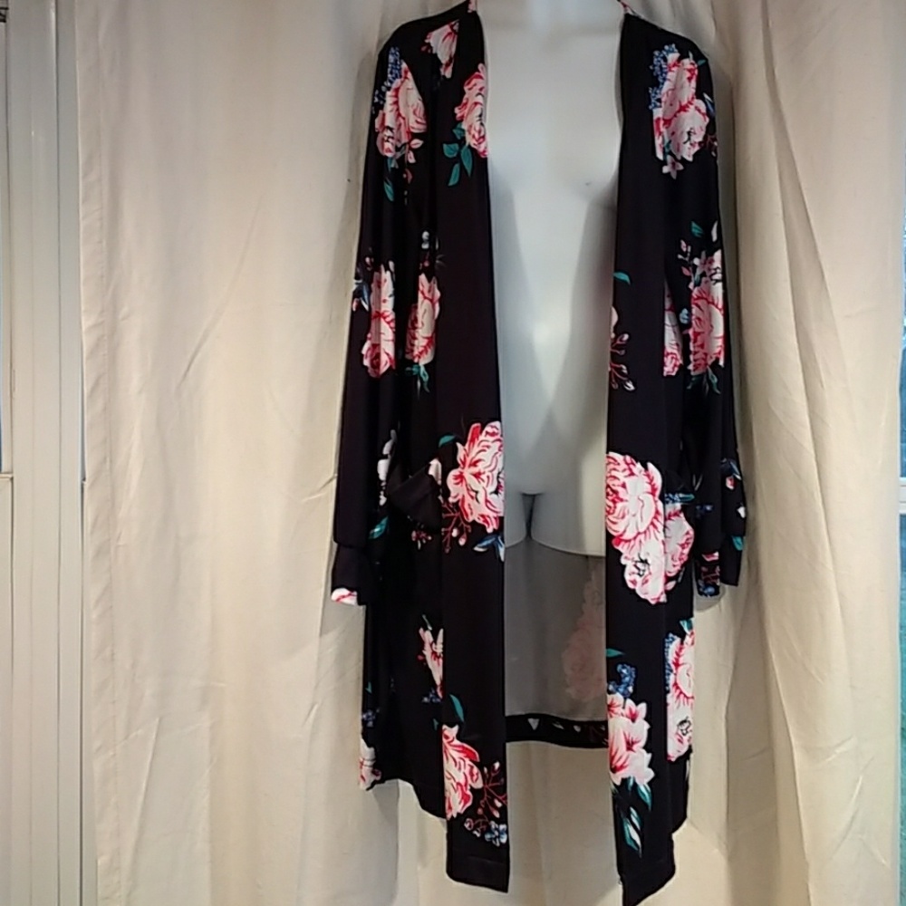 Floral open front sweater medium